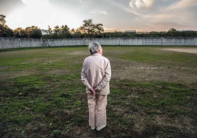 日本老年人口占比世界最高，“老无所依”问题多，养老财政与人力是挑战