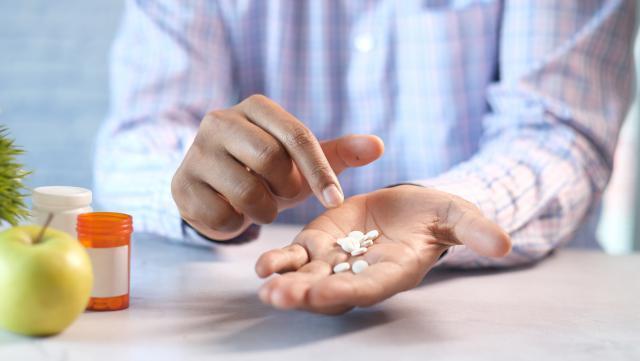 卖爆抖音快手，“护肝神药”奶蓟草是智商税吗？