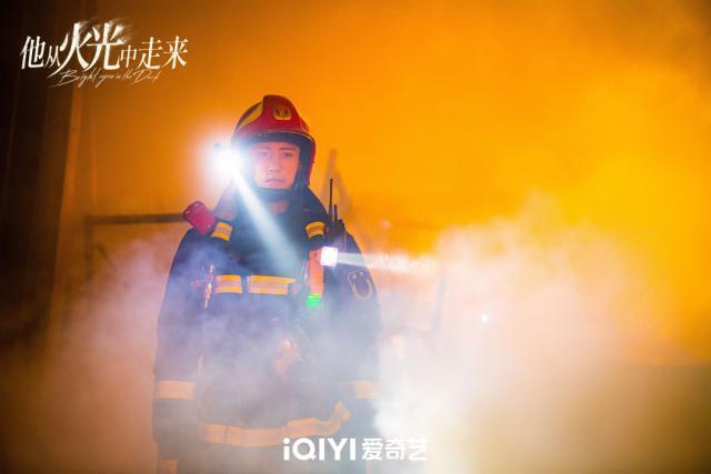 《他从火光中走来》好就好在，写透了消防员的两难困境