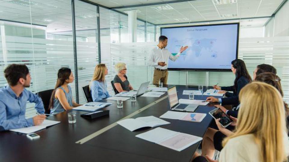 美国纽约一日托中心儿童死亡事件进展：警方在地板下发现更多毒品