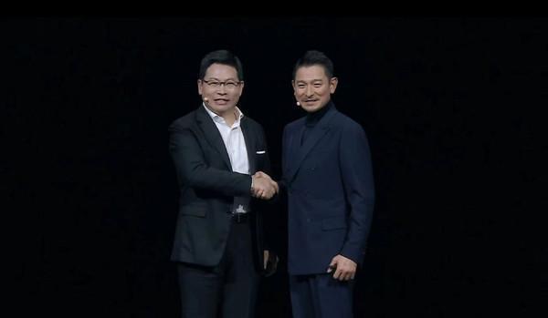 离谱！华为举行新品发布会 多方抢注“遥遥领先”商标