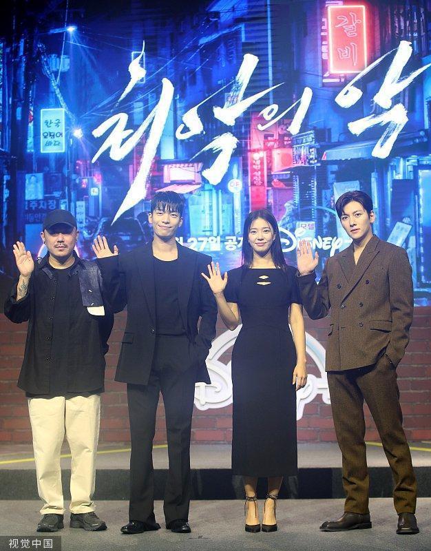 池昌旭韩世美等出席新剧发布会 朝镜头花式比爱心