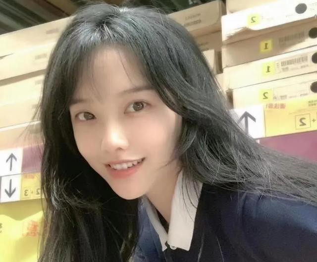 “挖呀挖”黄老师开始带货！4场直播销售额达百万