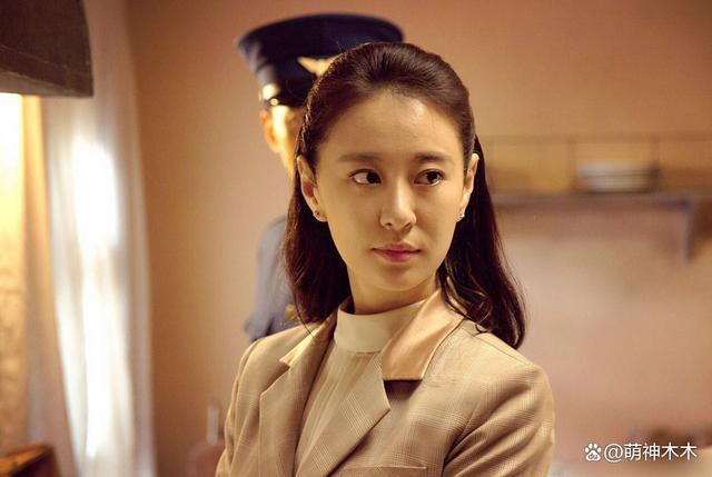 越演越烈！胡歌粉丝大骂王乐君，本人回怼内涵胡歌票房扑街