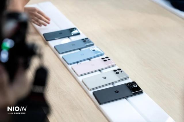 蔚来做手机：外界看不懂，车主抢疯了