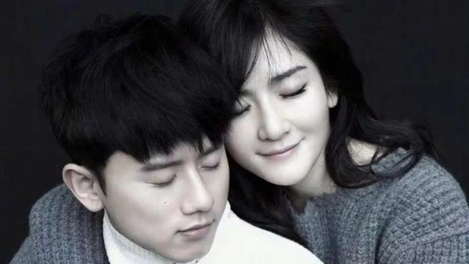 张杰发文庆祝结婚12周年！与谢娜亲密合照，两人越来越有夫妻相