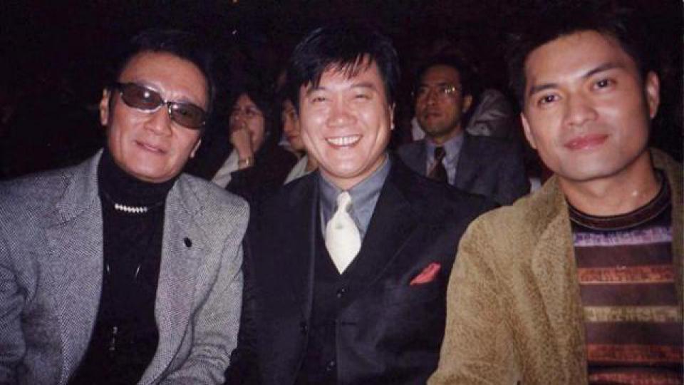 66岁万梓良定居湖南小县城！与妻子下馆子秀恩爱