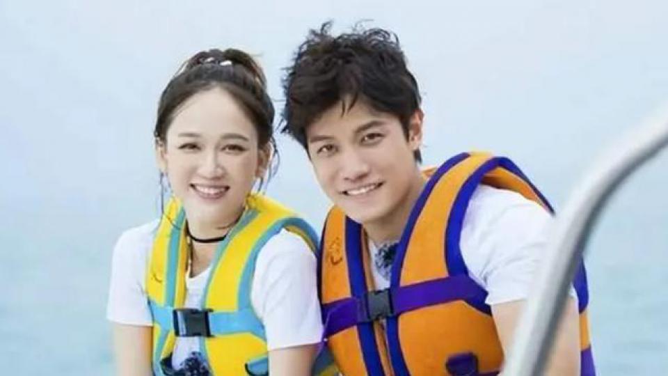 陈乔恩和小9岁老公太甜，男方大方示爱：老婆怎样都美