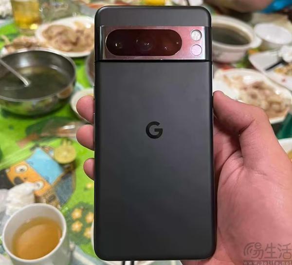 谷歌Pixel 8 Pro真机图现身，产品外观已无悬念