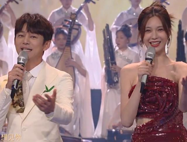 三大中秋晚会收视出炉！央视第一最高突破4%，杨幂登场收视上涨