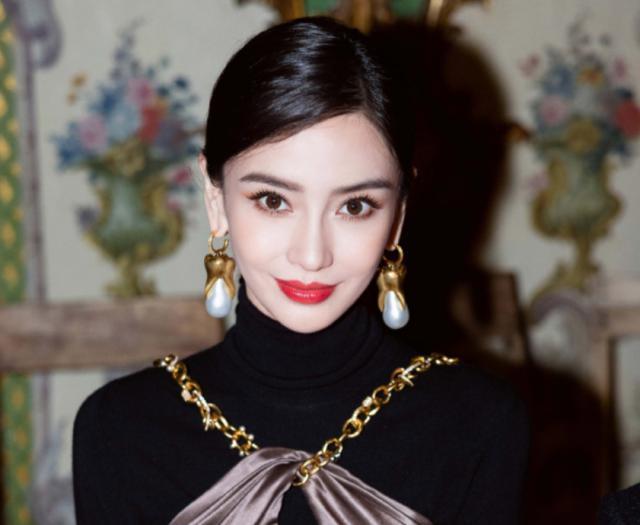 baby不顾争议观看疯马秀惹众怒