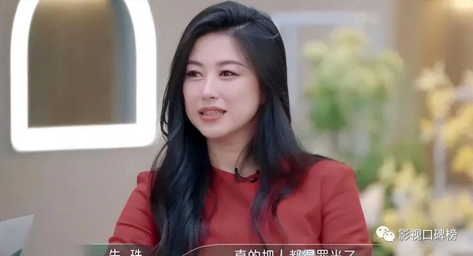 朱珠在米兰参加派对，老公独自带娃去巴黎，岳父为女婿点赞