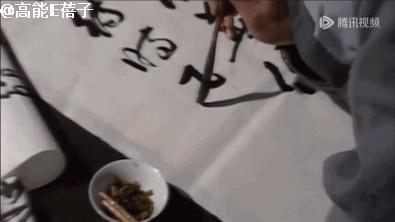 吃螃蟹、拜月光、对月吟诗：87版《红楼梦》里的中秋节有多讲究？