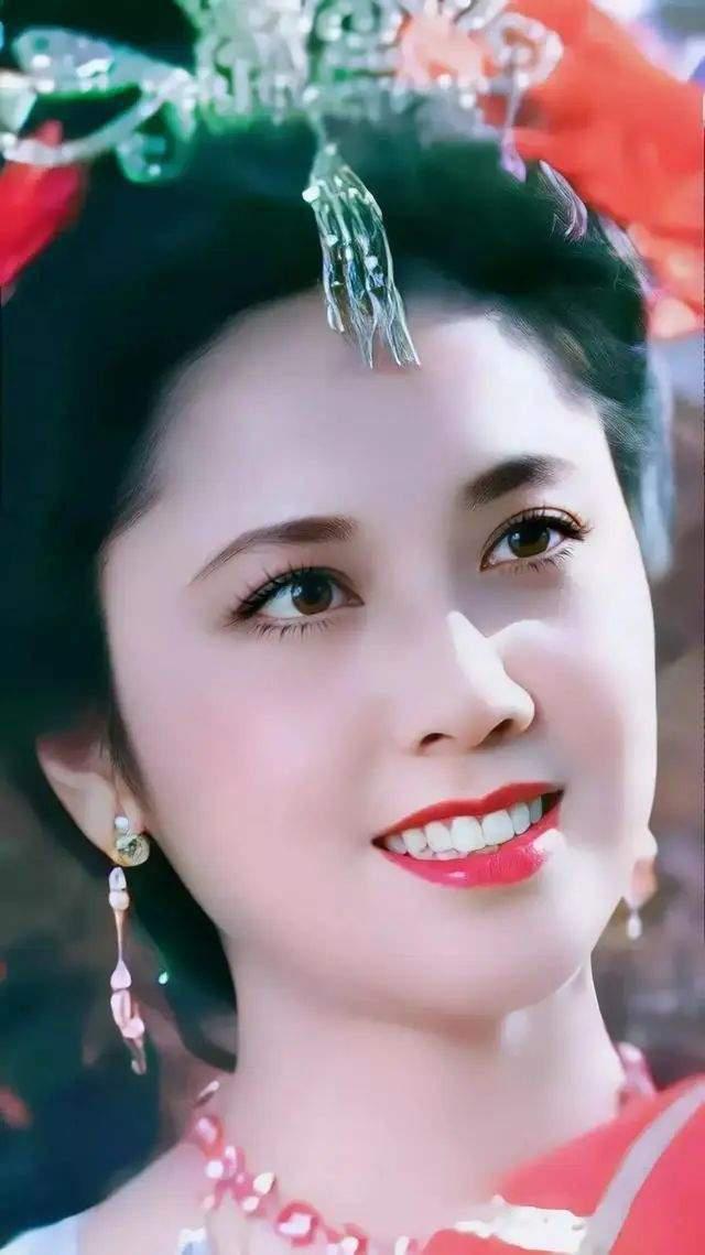 西游记第一美人：惹“唐僧”心动，一生无儿无女，71岁依旧优雅