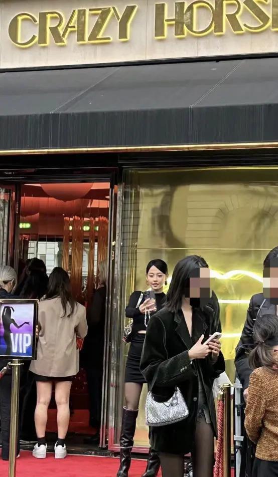 背刺女性！baby张嘉倪看疯马秀官方认领宣传，网友晒条例呼吁封杀