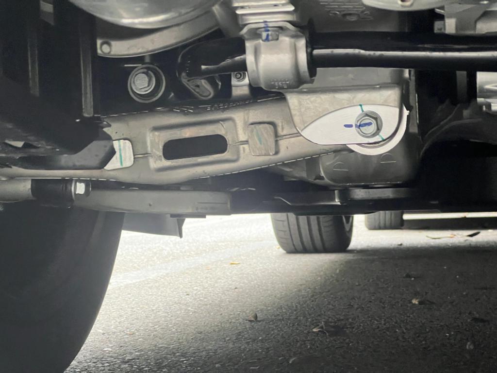 问界M9新车内饰细节曝光：大联屏布局，大面积采用皮质/实木材质