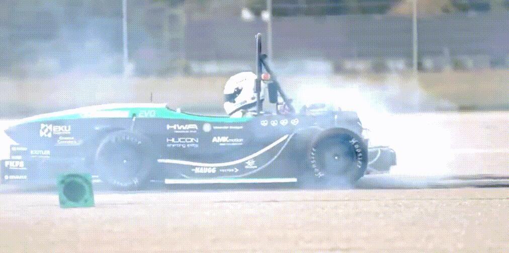 零百只要 0.956 秒？电车加速纪录被一帮大学生打破了。