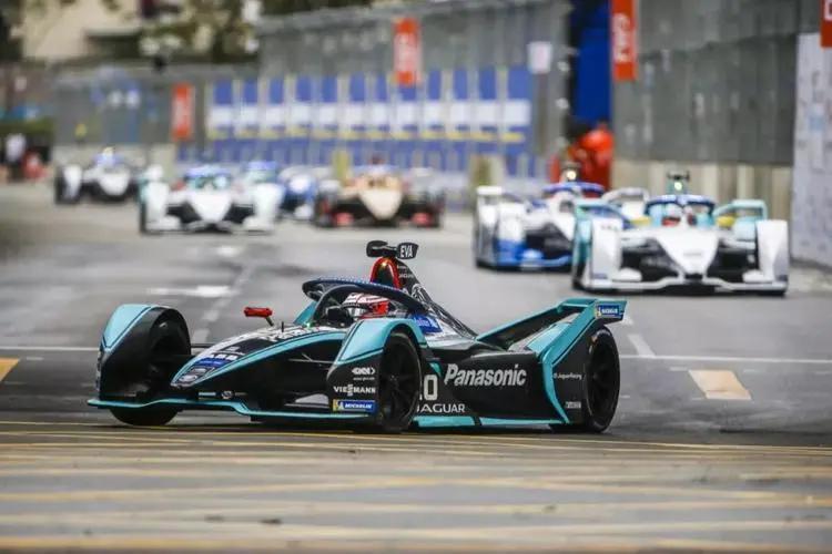 零百只要 0.956 秒？电车加速纪录被一帮大学生打破了。