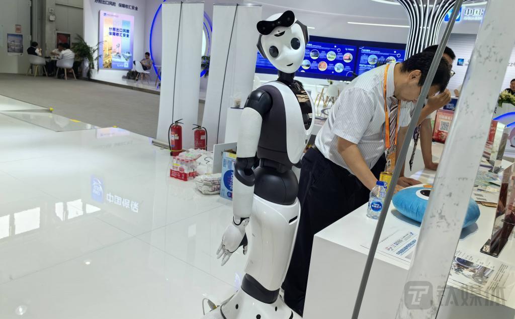马斯克遇难题：未来10年内，人形机器人行业难以大规模商业落地