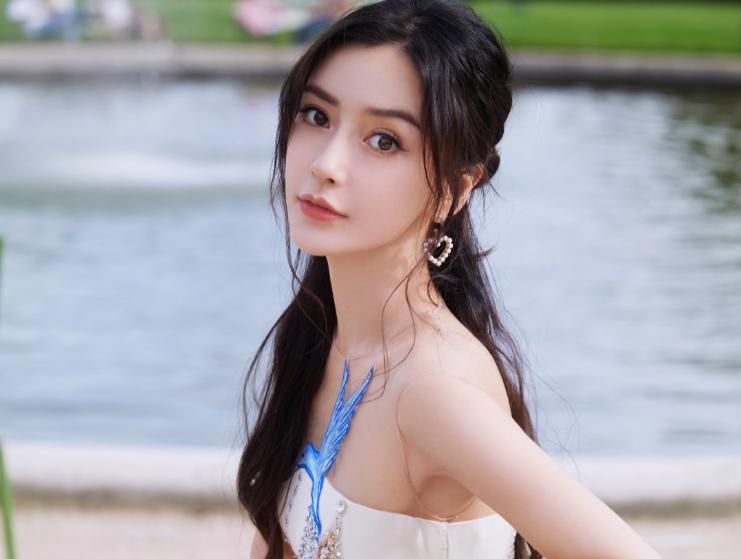 杨颖观看疯马秀风波升级，本人和工作室沉默两天……
