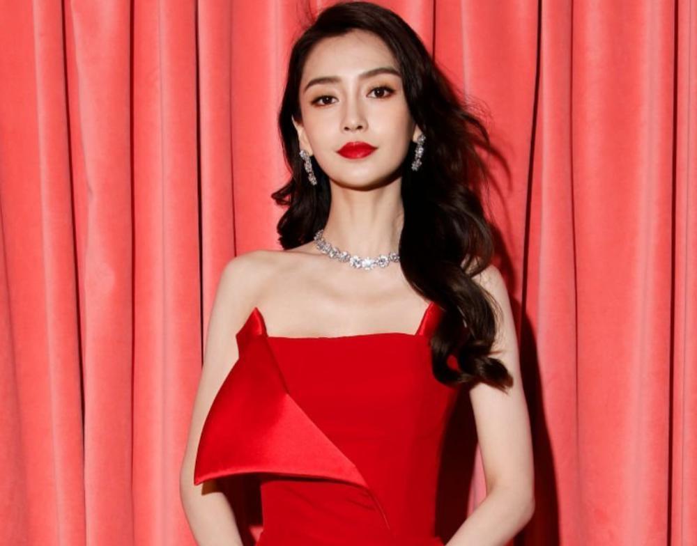 杨颖观看疯马秀风波升级，本人和工作室沉默两天……