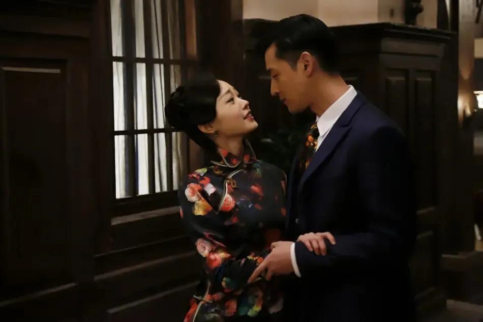 八年后《伪装者》女主发文,再提被胡歌砸伤事件,是有意还是无心