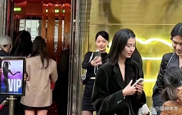 徐娇质疑Lisa疯马秀遭攻击，比基尼照被传到外网，评论区全是辱骂