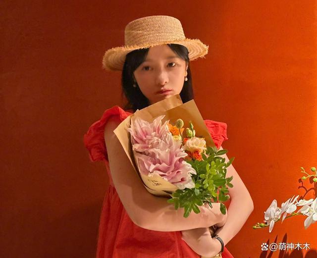 徐娇质疑Lisa疯马秀遭攻击，比基尼照被传到外网，评论区全是辱骂