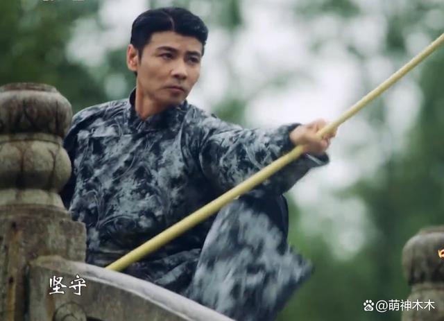 国庆晚会群星璀璨：张韶涵元气满满，谭维维项链抢镜，周深书生气