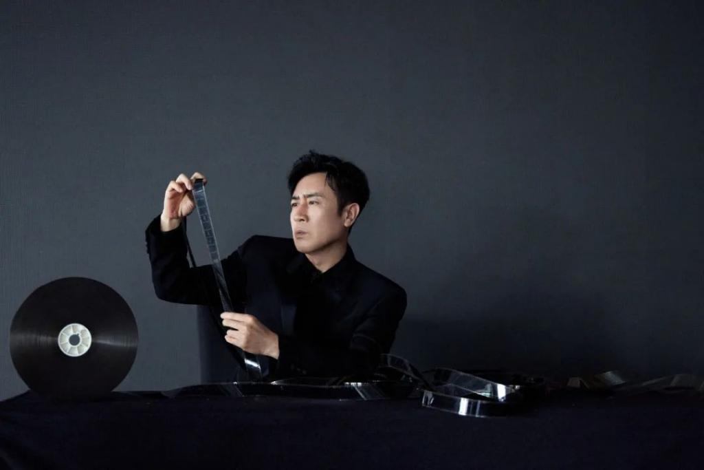 《坚如磐石》的黎志田火了,他又“变脸”了!