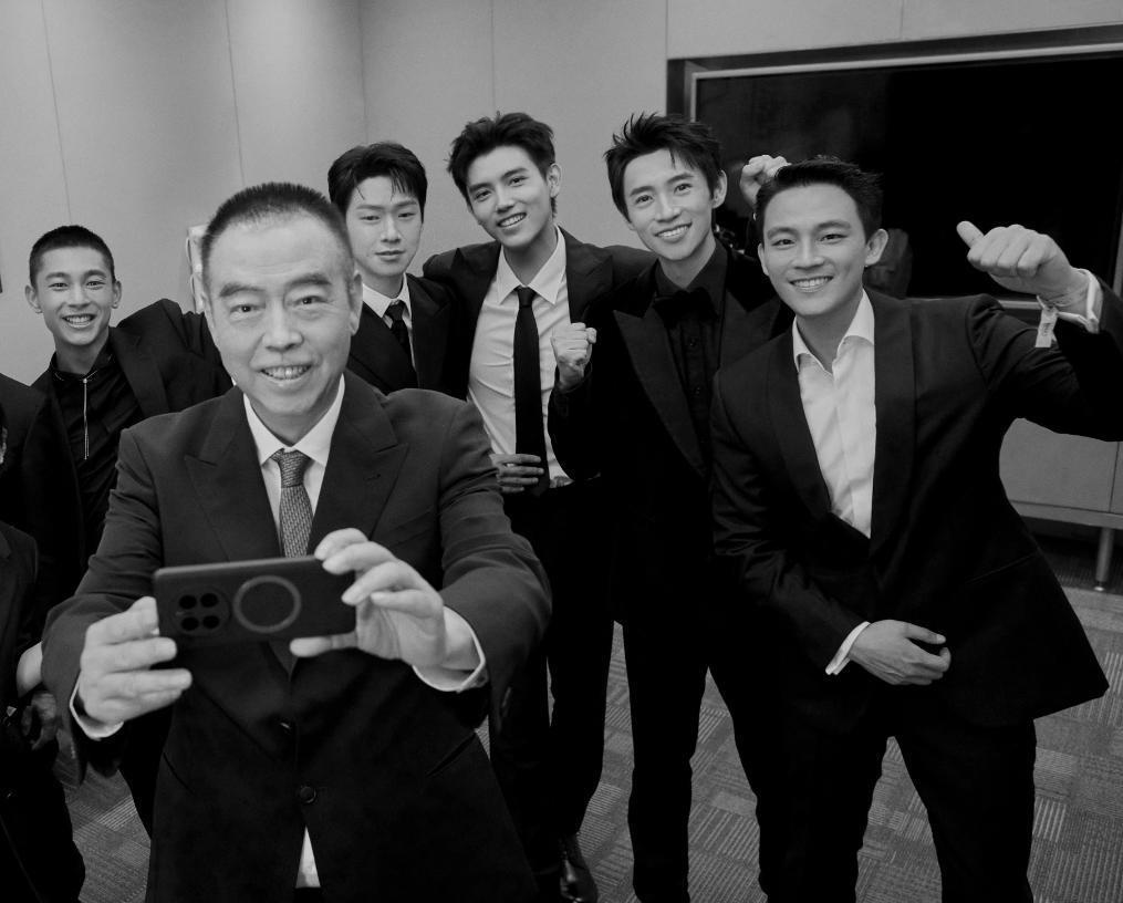 国庆档电影票房哑火，前三名预测集体下跌，张艺谋新片20亿都难