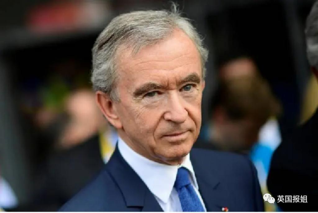 Lisa疯马秀刚跳完，绯闻男友家就曝丑闻？LV家族最近瓜太多！