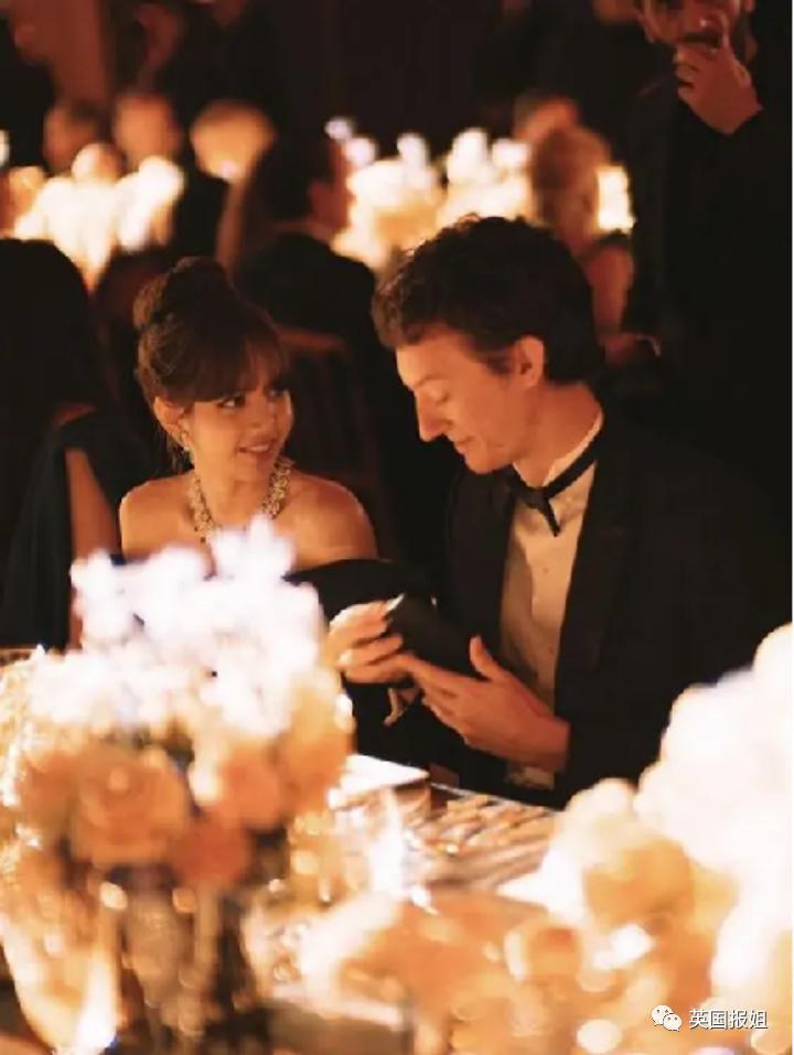 Lisa疯马秀刚跳完，绯闻男友家就曝丑闻？LV家族最近瓜太多！