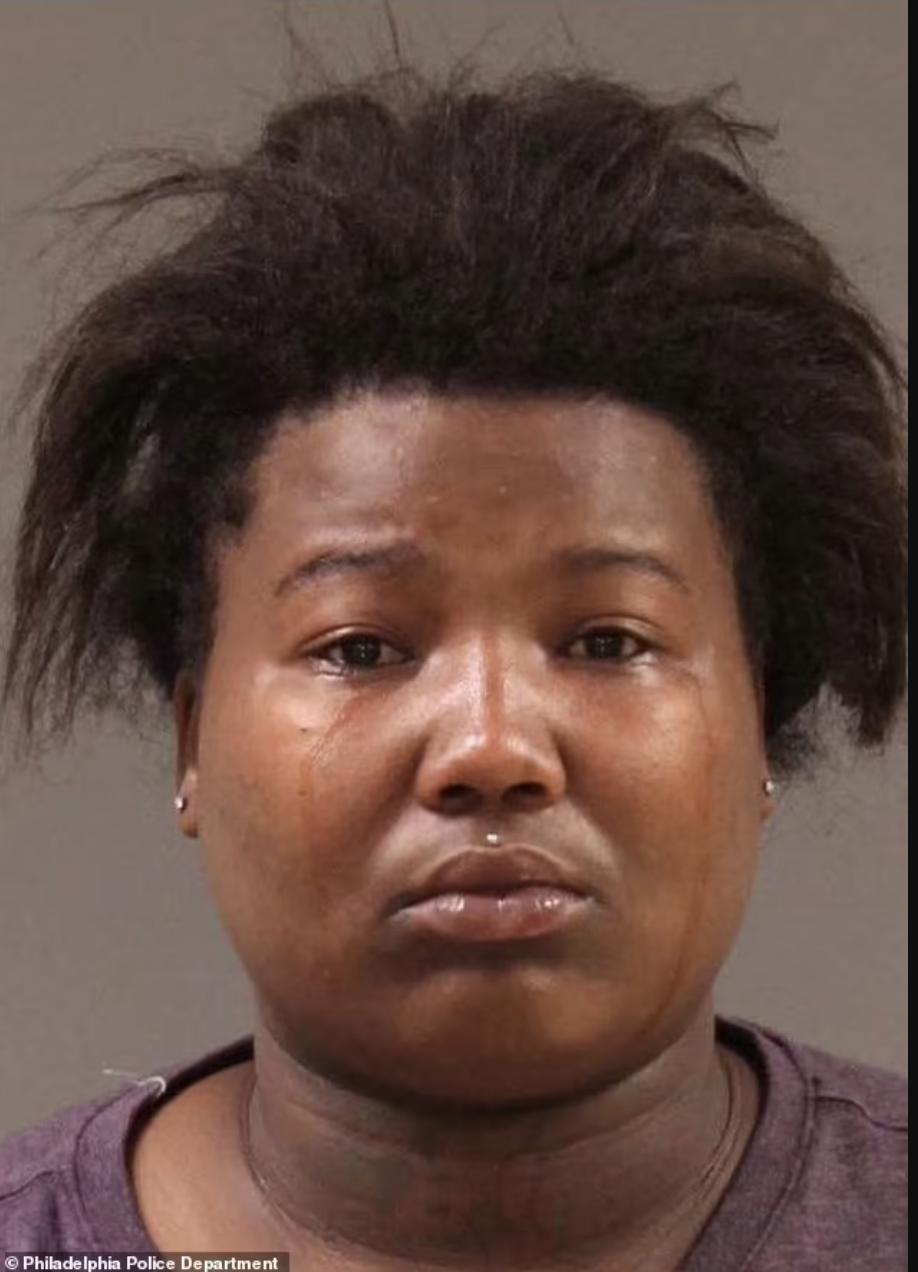 美国蒙面劫匪洗劫苹果店，苹果禁用失窃设备，劫匪生气怒砸设备