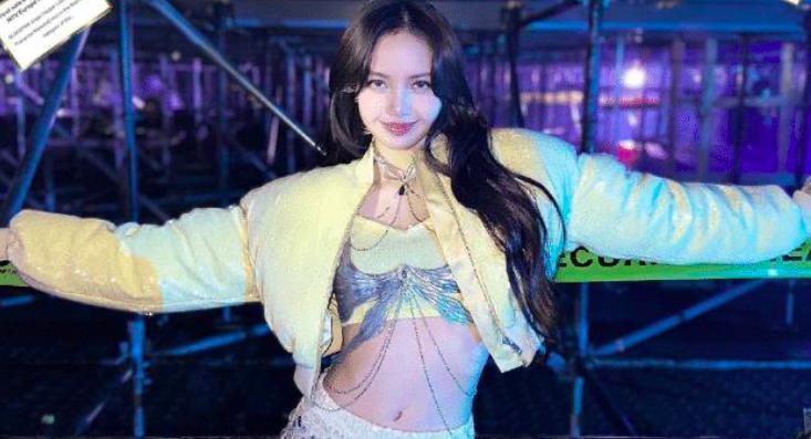 疯马秀后劲儿大，杨颖张嘉倪观看Lisa表演被骂，已被平台删除作品
