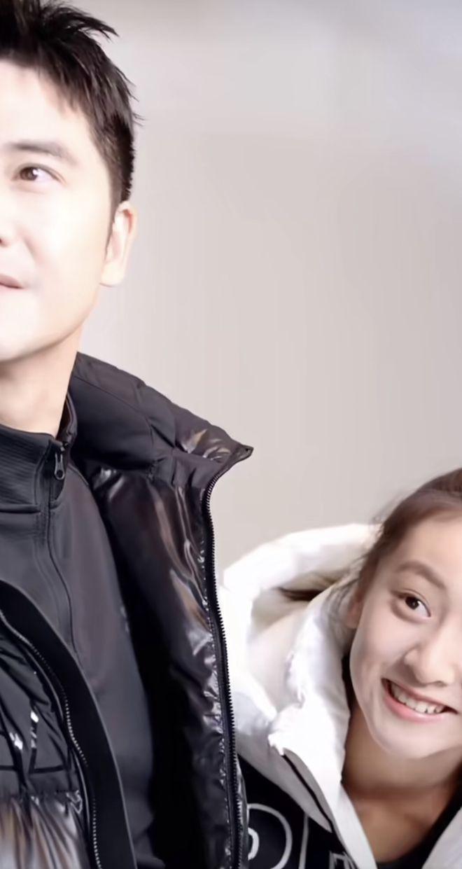 田亮父女拍广告，15岁森碟身高直追爸爸腿一样粗，长得像孪生兄妹