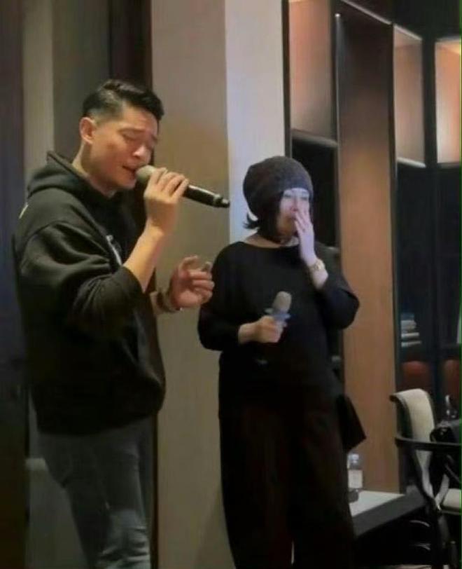 林心如重返内地工作，与谢娜合体录节目被偶遇，47岁近状保持超好|霍建华|佟大为|刘亦菲|女明星_网易订阅