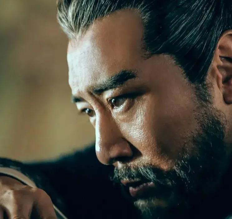 于和伟人设垮塌，全网鼓掌