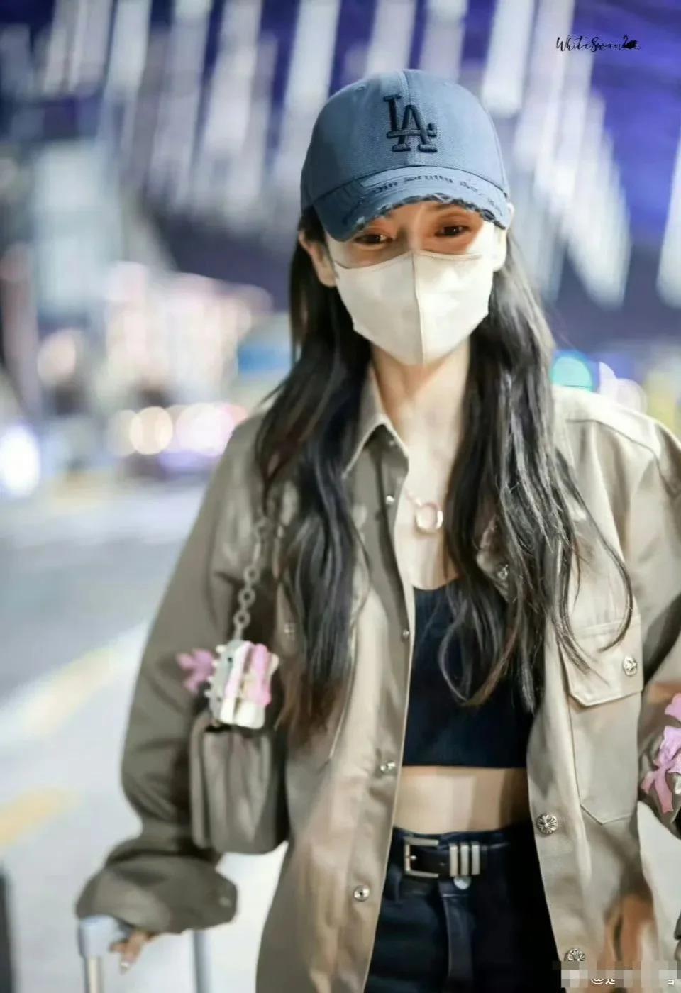 丑出国门？怎么都嫌她丢人啊…