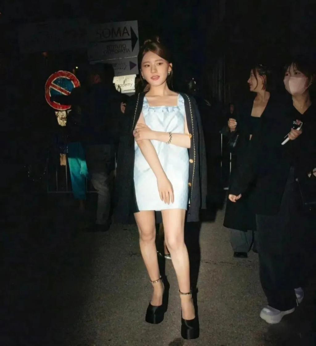 丑出国门？怎么都嫌她丢人啊…