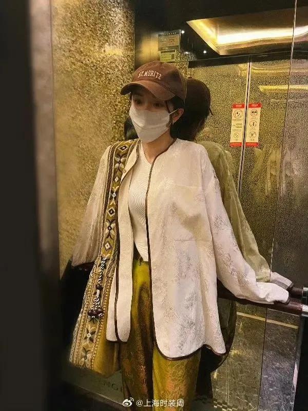 怎么十年过去了，还在跟风学她？