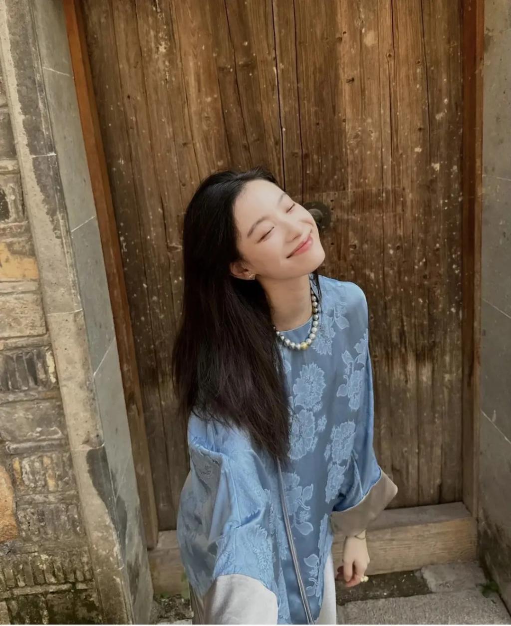 怎么十年过去了，还在跟风学她？