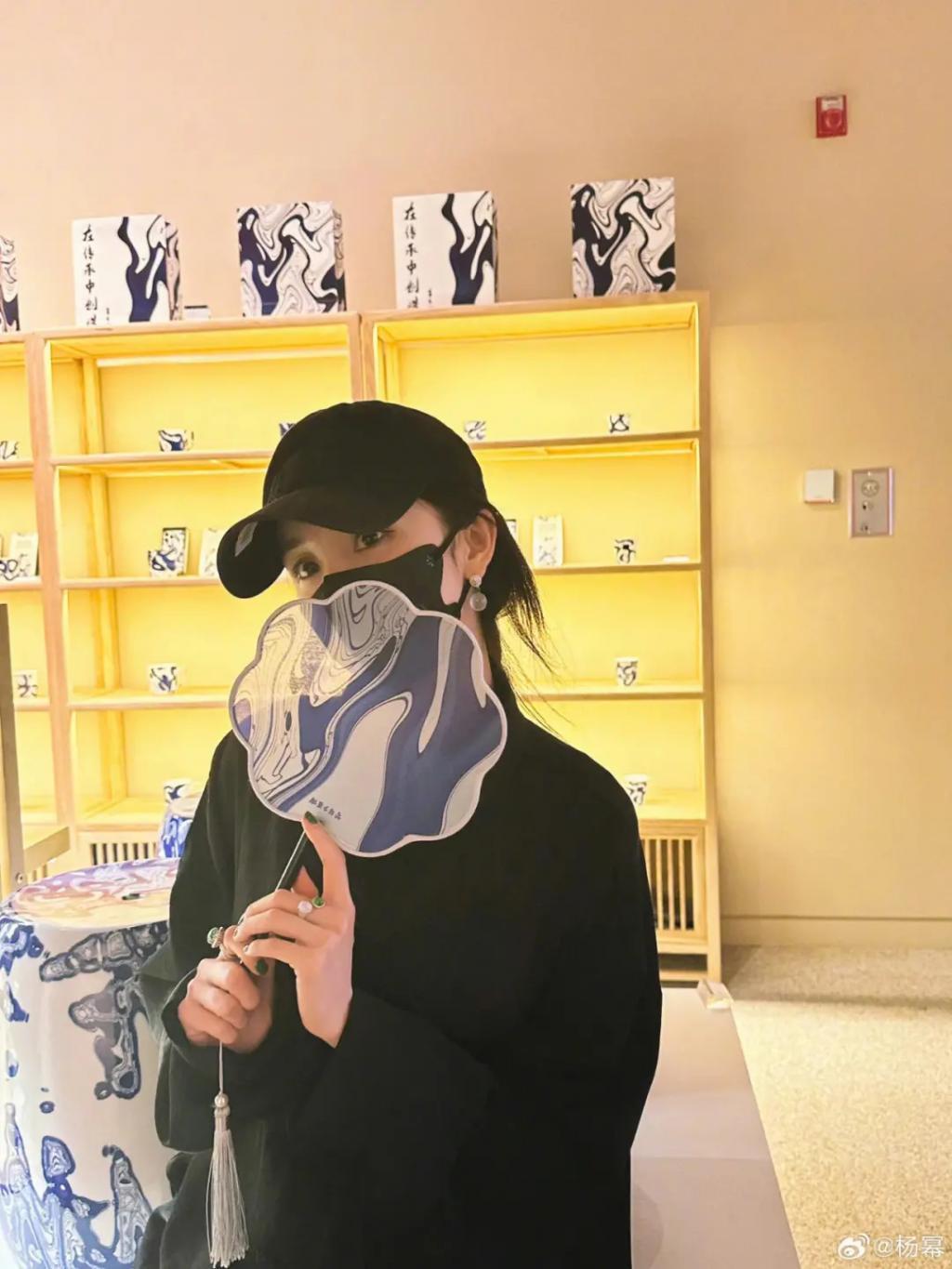 怎么十年过去了，还在跟风学她？