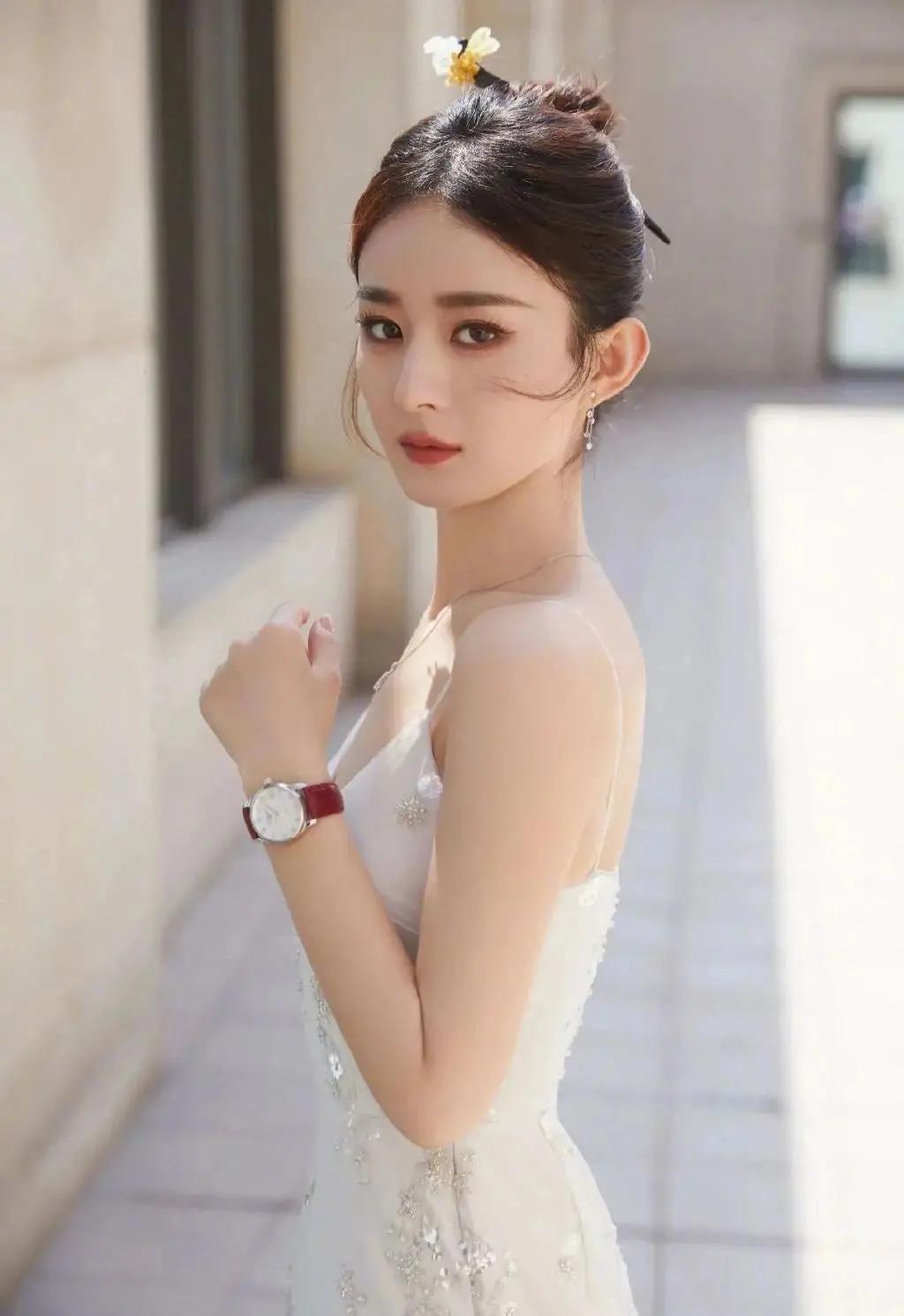 怎么十年过去了，还在跟风学她？