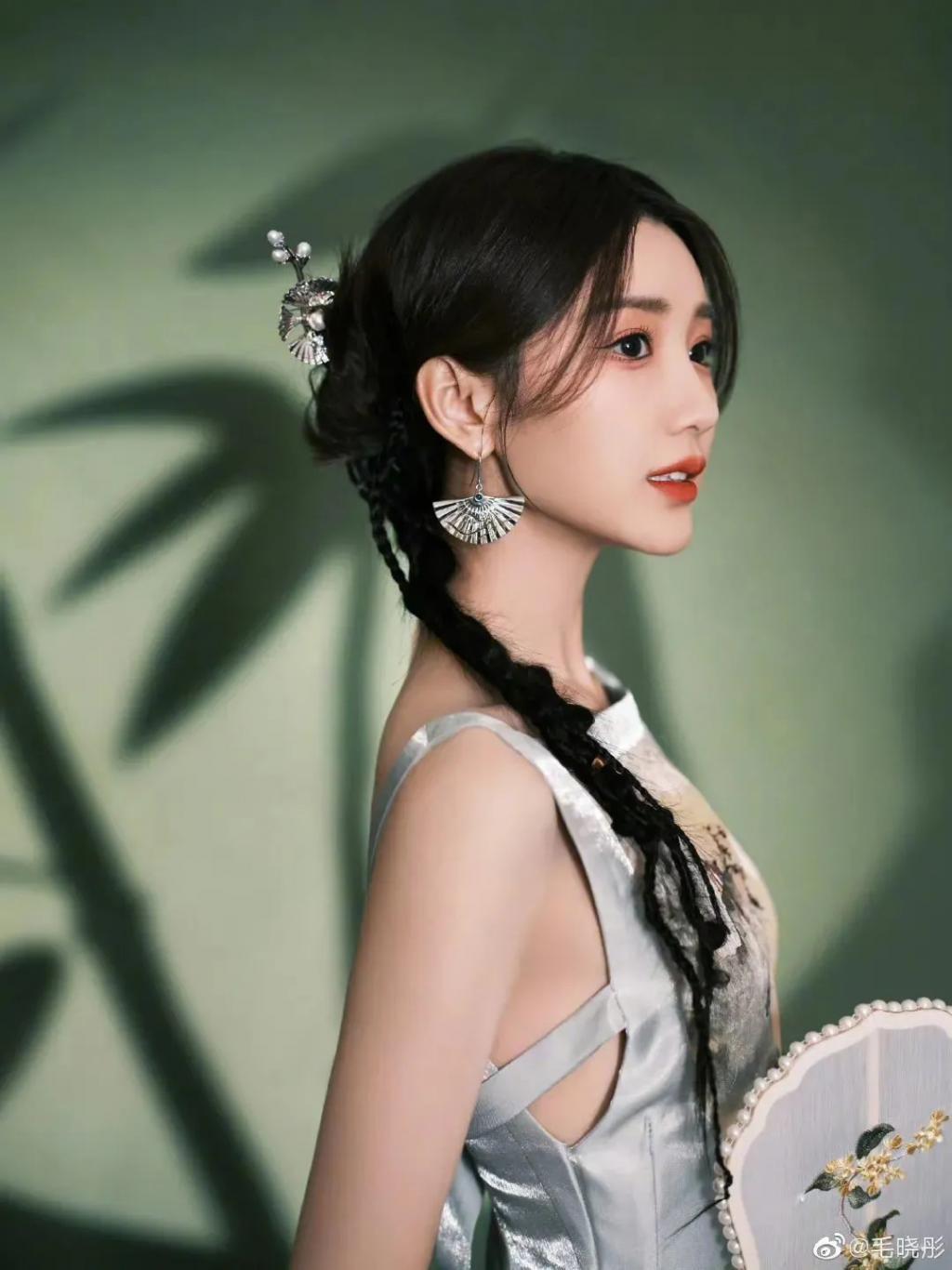 怎么十年过去了，还在跟风学她？