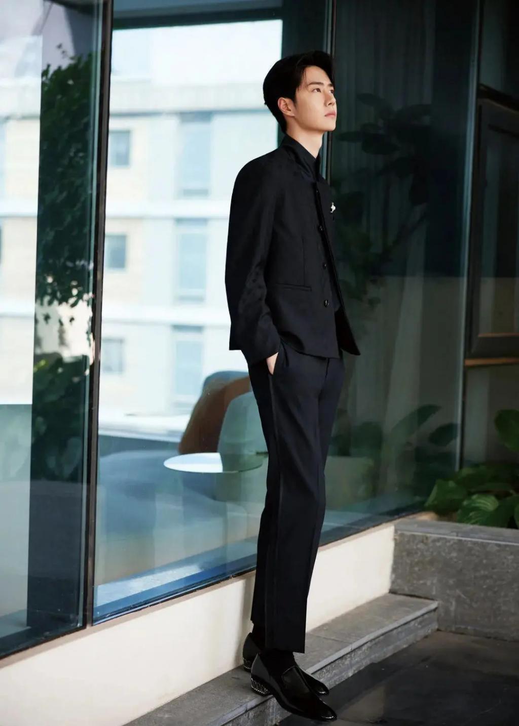 怎么十年过去了，还在跟风学她？