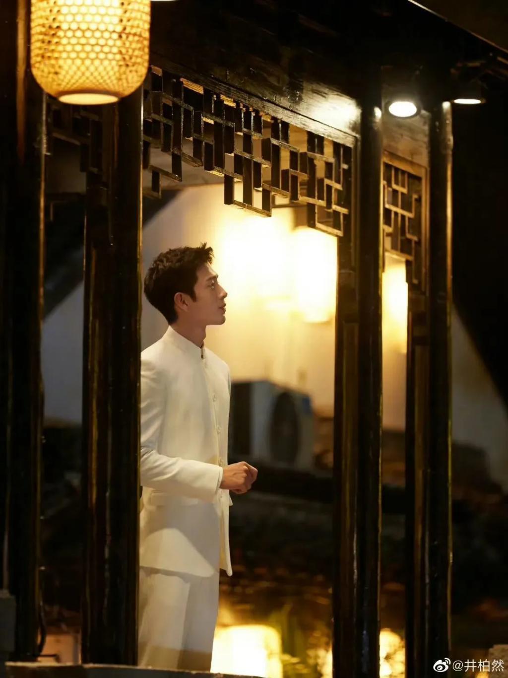 怎么十年过去了，还在跟风学她？