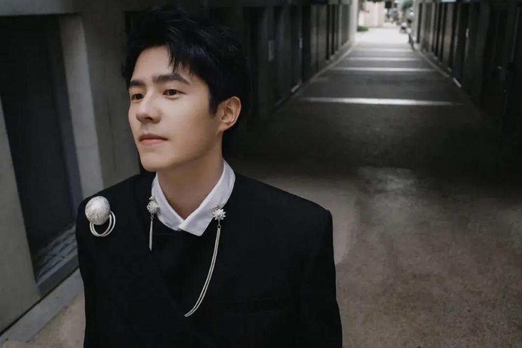 怎么十年过去了，还在跟风学她？