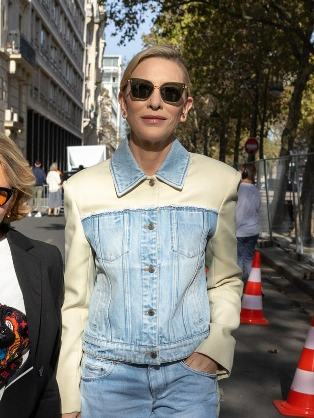 凯特布兰切特巴黎时装周看秀 和小罗伯特唐尼夫妇同框