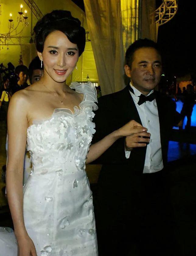 恭喜啊！世纪大婚礼，半个娱乐圈羡慕！